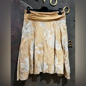 Bohemian vintage Y2K Tan and Cream Floral knee length Skirt size 10